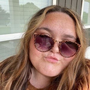 Meet your Posher, Harley